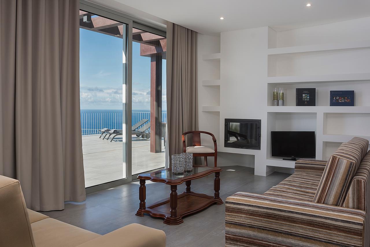 فيلا Ourmadeira - Cliffscape, Panoramic Seaviews Estreito Da Calheta المظهر الخارجي الصورة